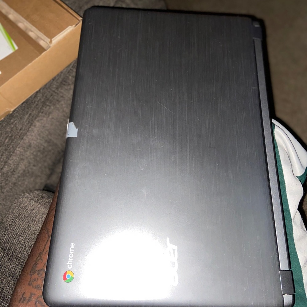 ACER Computer ( Chrome ) - Picture 2 of 3